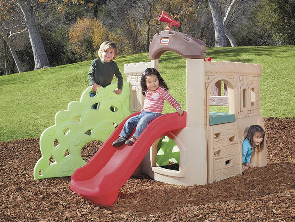 טירה עם קיר טיפוס